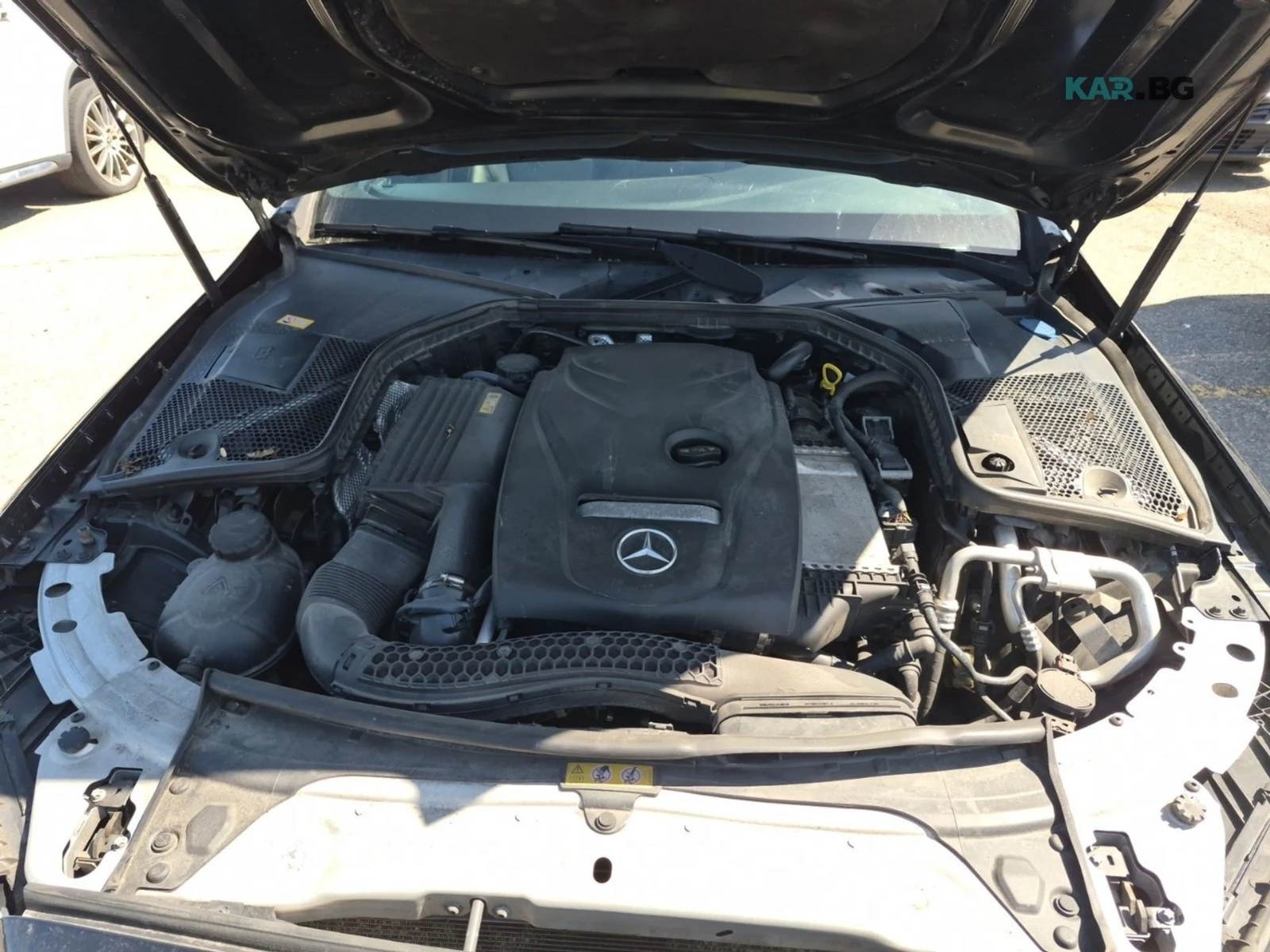Mercedes-Benz C 300 Pano * AWD * АвтоКредит * (ЦЕНА ДО БГ), снимка 17 - Автомобили и джипове - 55078984