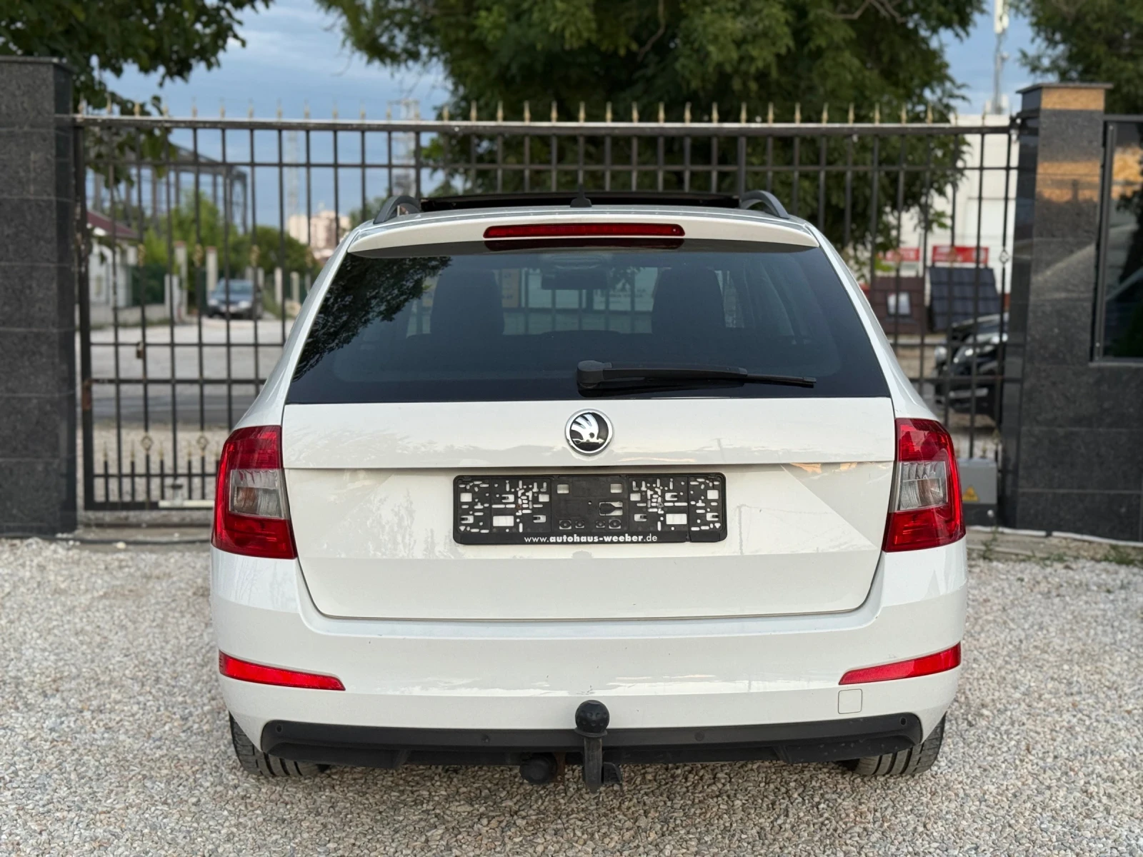 Skoda Octavia DSG/Navi/PANO, снимка 12 - Автомобили и джипове - 55243144