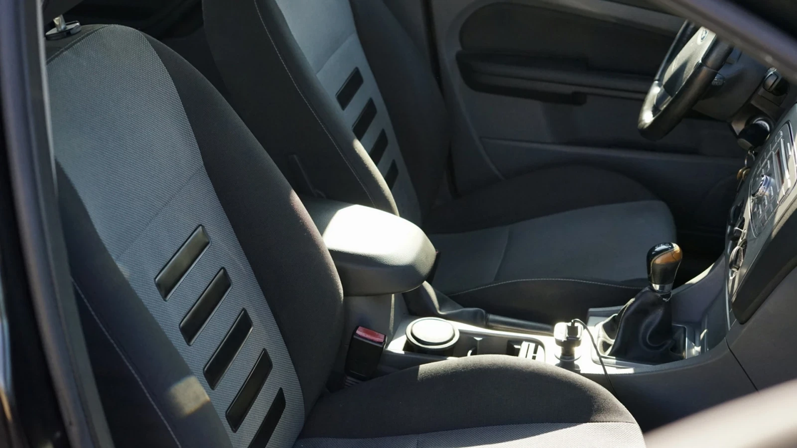 Ford Focus 1.6 TDCi | 90 к.с., снимка 10 - Автомобили и джипове - 56086174