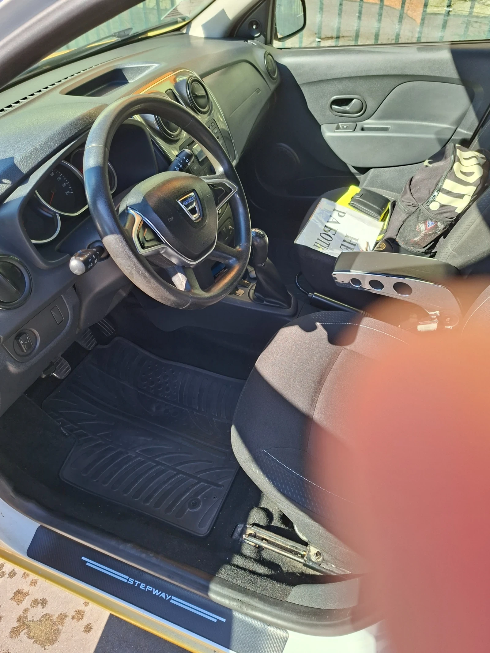 Dacia Sandero, снимка 5 - Автомобили и джипове - 56116249