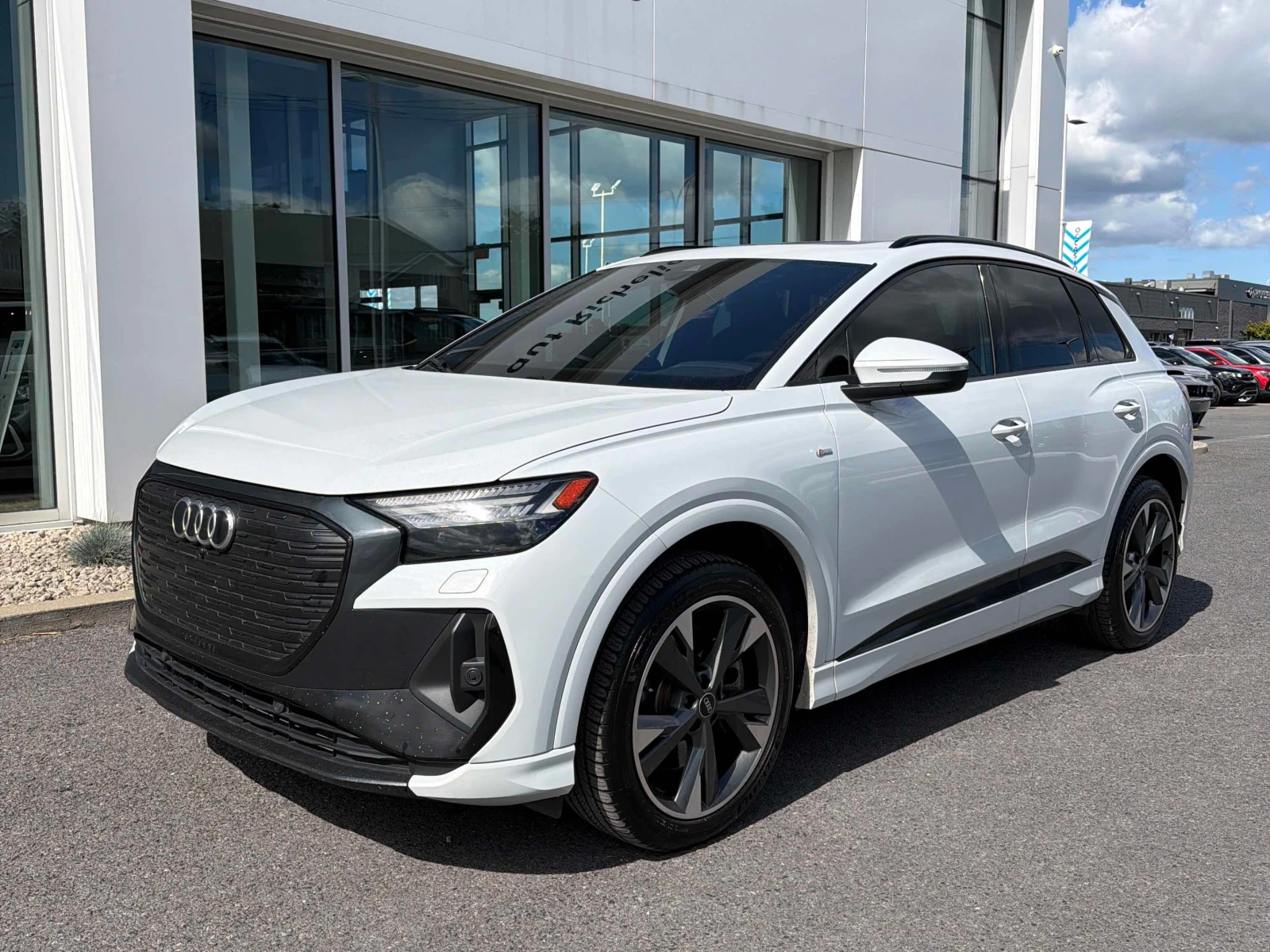 Audi E-Tron / Q4 / ОТ ПРЕДСТАВИТЕЛСТВО / АВТОКРЕДИТ