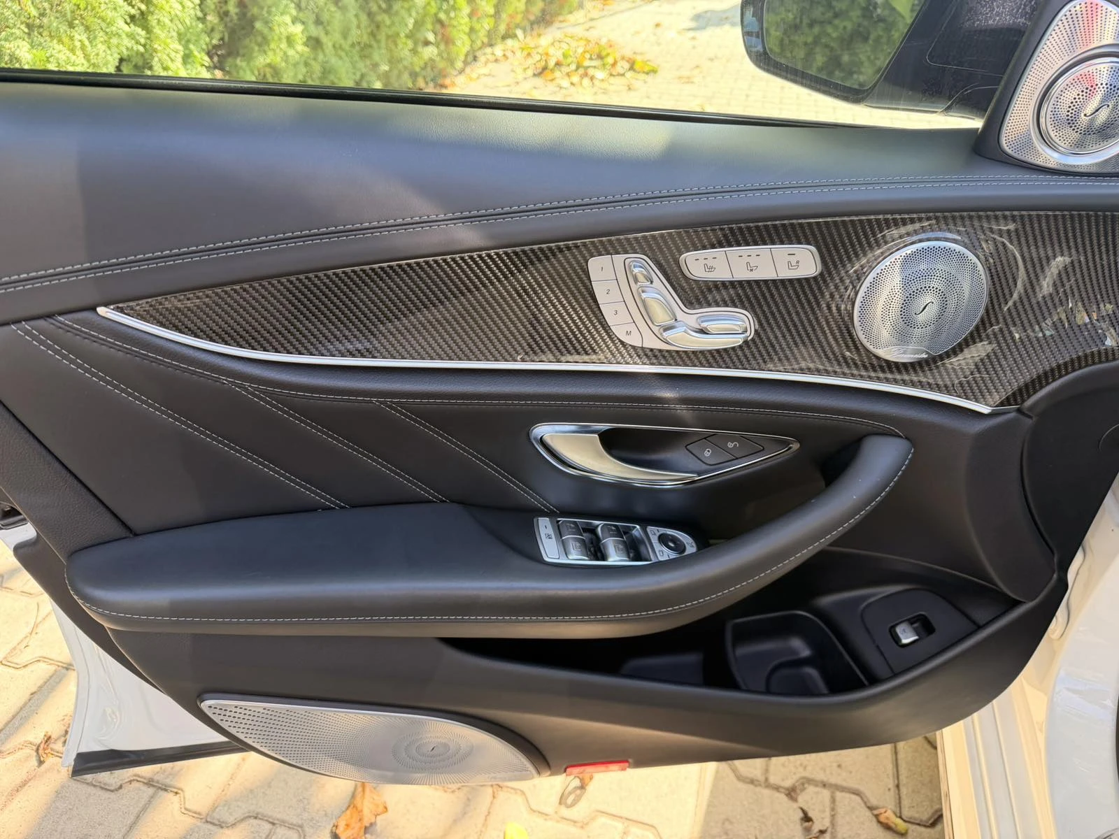 Mercedes-Benz E 63 AMG, снимка 11 - Автомобили и джипове - 56566640