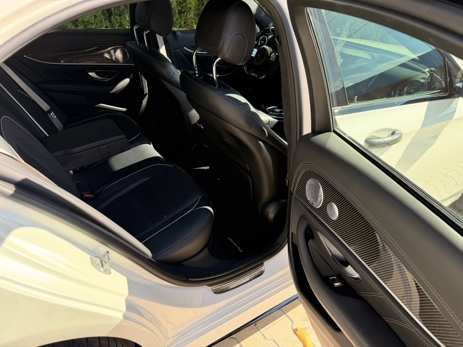 Mercedes-Benz E 63 AMG, снимка 12 - Автомобили и джипове - 56566640