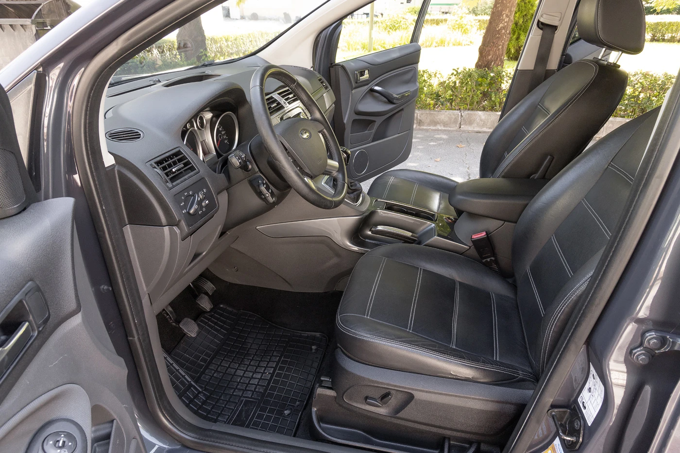 Ford Kuga  - изображение 7