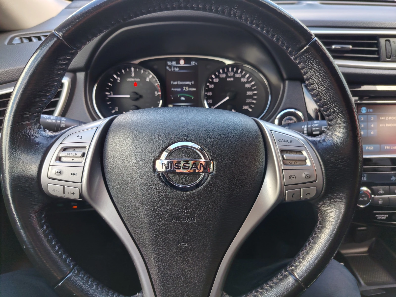 Nissan X-trail Ultimate, снимка 5 - Автомобили и джипове - 54112796