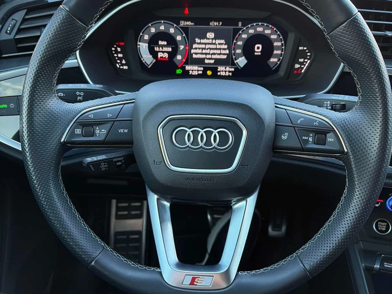 Audi Q3 Progressiv| S-LINE| DISTRONIC| ПОДГРЕВИ| 2 КЛЮЧА, снимка 8 - Автомобили и джипове - 54529134