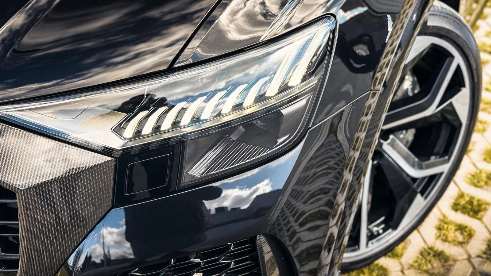 Audi RSQ8, снимка 4 - Автомобили и джипове - 54675913
