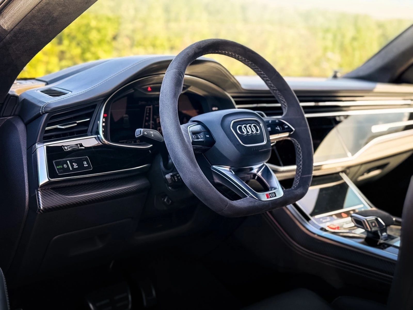 Audi RSQ8, снимка 7 - Автомобили и джипове - 54675913