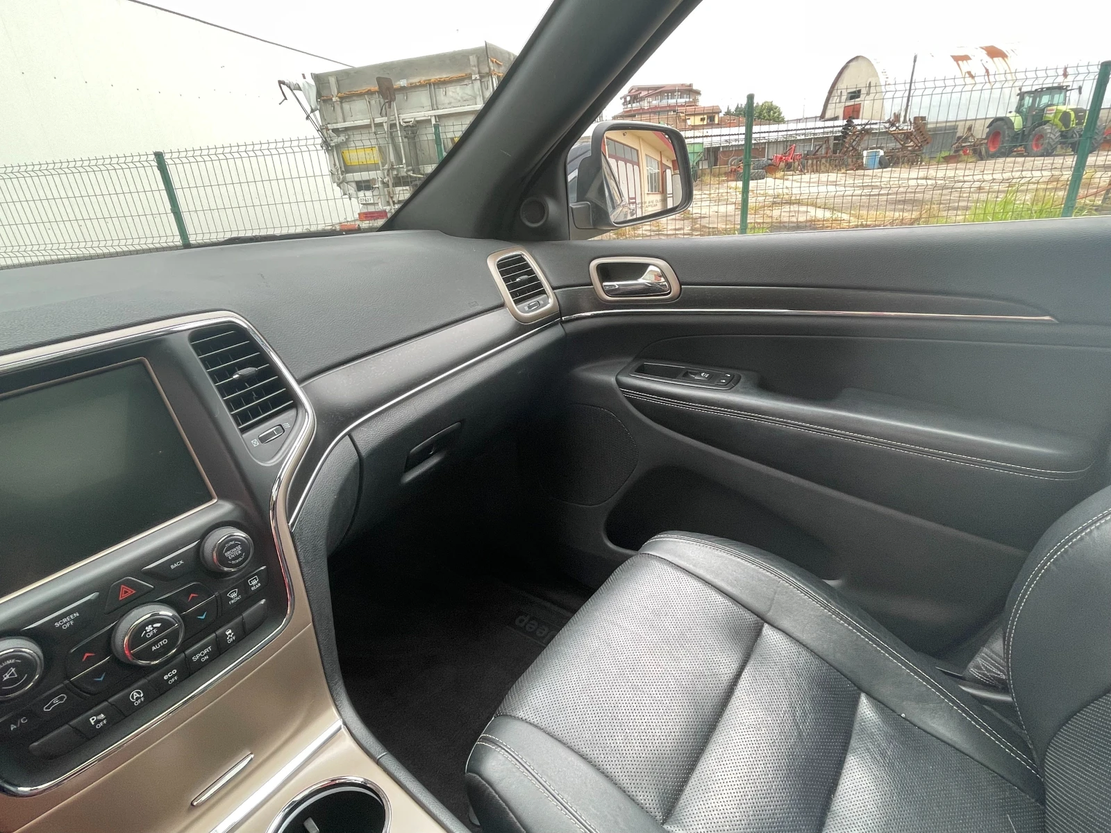 Jeep Grand cherokee 3.6 LIMITED (Пружини), снимка 11 - Автомобили и джипове - 54885855