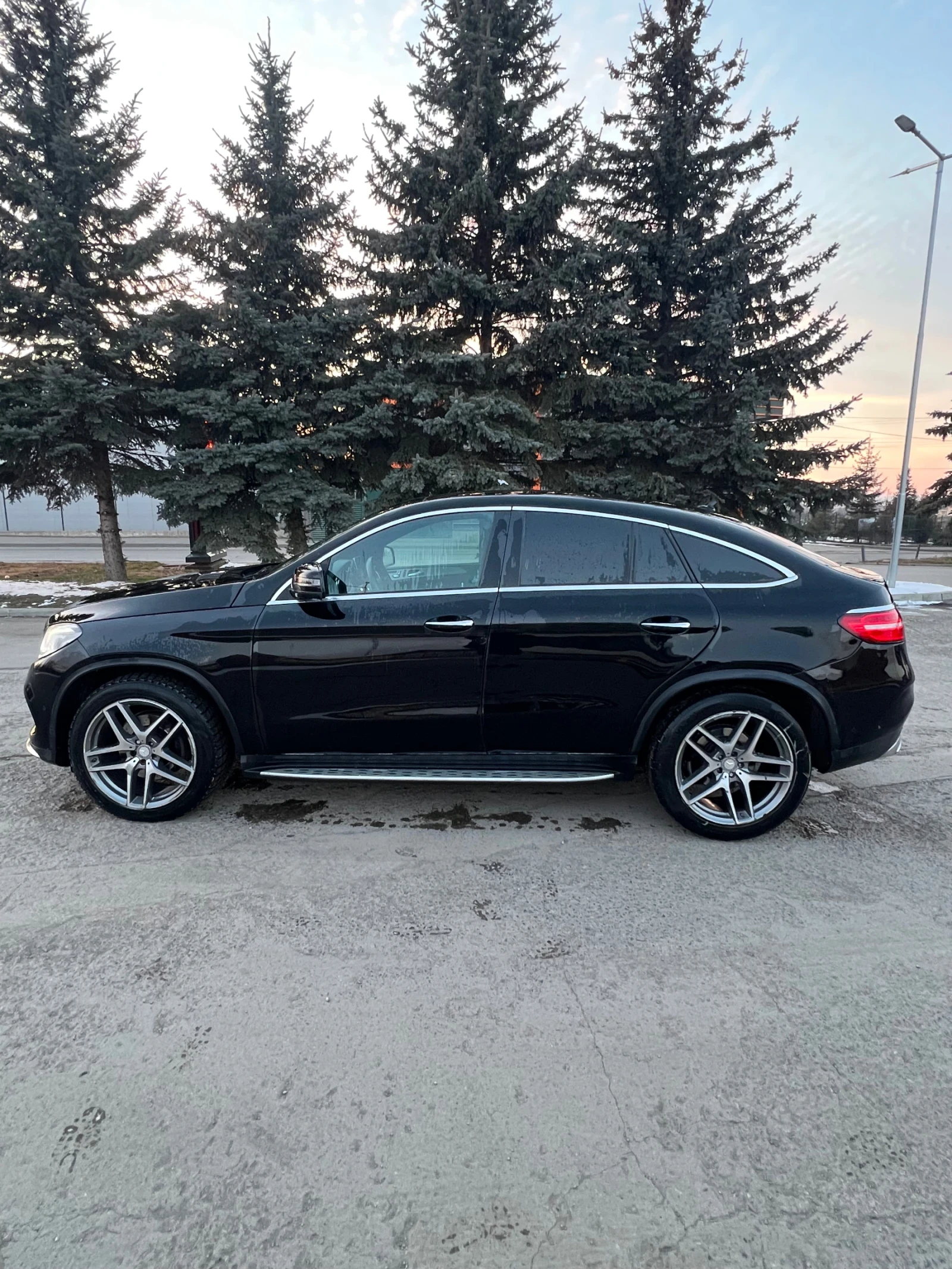 Mercedes-Benz GLE 350 Coupe, снимка 9 - Автомобили и джипове - 54906330