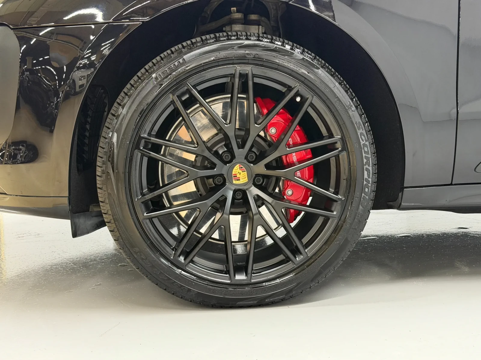 Porsche Macan GTS| JET BLACK| DISTRONIC| ПАНО| ОБДУХ| BOSE| 360, снимка 14 - Автомобили и джипове - 55062060