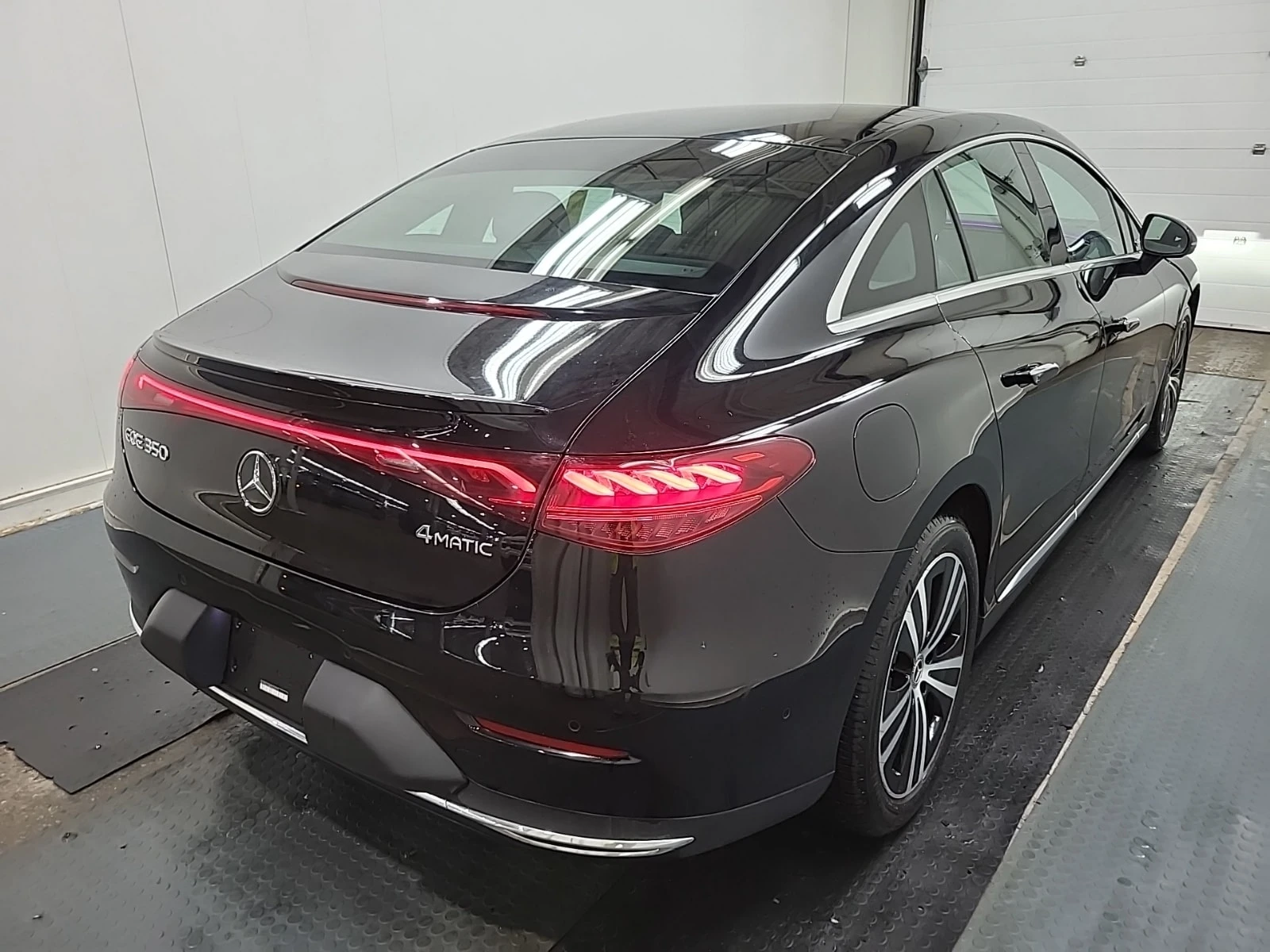 Mercedes-Benz EQE * 350 * АВТОКРЕДИТ БЕЗ ПЪРВОНАЧАЛНА ВНОСКА* , снимка 3 - Автомобили и джипове - 55891641