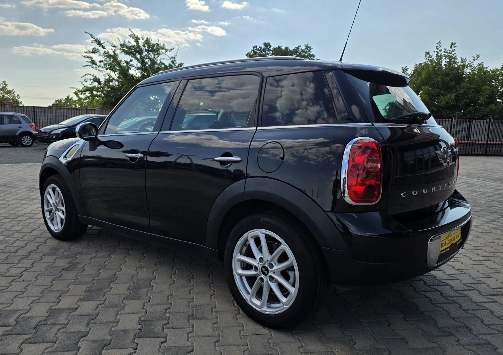 Mini Countryman 2.0D euro6B , снимка 6 - Автомобили и джипове - 55905882