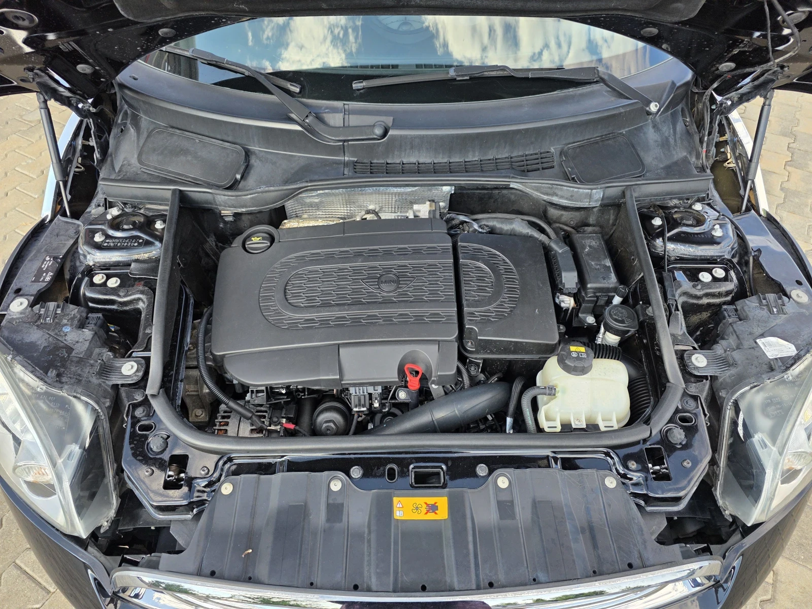 Mini Countryman 2.0D euro6B , снимка 14 - Автомобили и джипове - 55905882