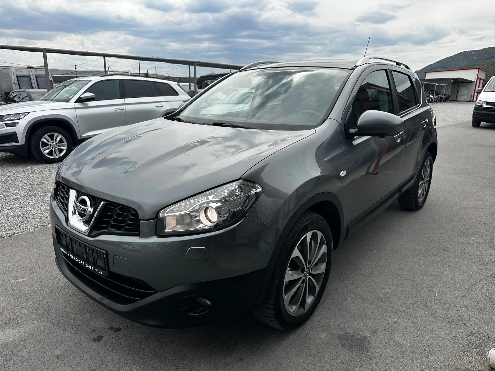 Nissan Qashqai 2.0DCI 150к.с 4x4* Нави* Камери360* Full, снимка 4 - Автомобили и джипове - 56161682
