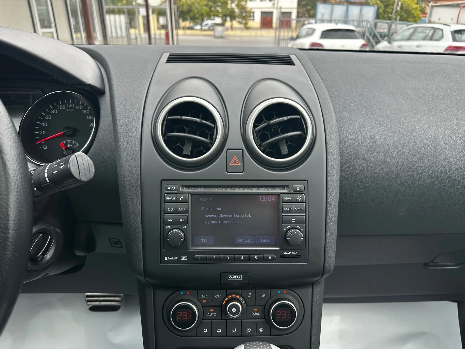 Nissan Qashqai 2.0DCI 150к.с 4x4* Нави* Камери360* Full, снимка 12 - Автомобили и джипове - 56161682