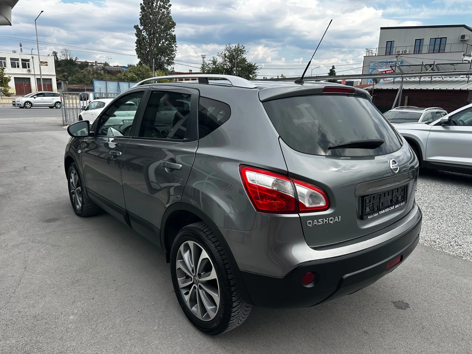 Nissan Qashqai 2.0DCI 150к.с 4x4* Нави* Камери360* Full, снимка 3 - Автомобили и джипове - 56161682