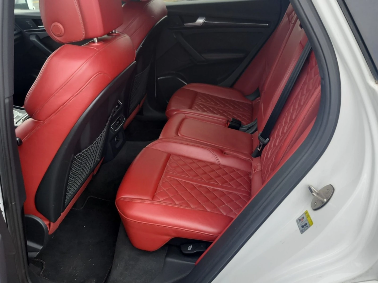 Audi SQ5 quattro * Панорама * АвтоКредит (ЦЕНА ДО БГ), снимка 13 - Автомобили и джипове - 56333082