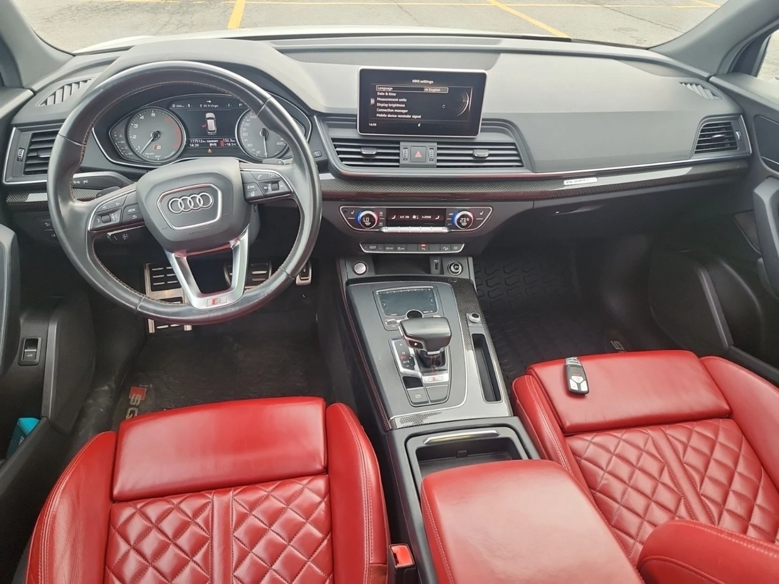 Audi SQ5 quattro * Панорама * АвтоКредит (ЦЕНА ДО БГ), снимка 11 - Автомобили и джипове - 56333082
