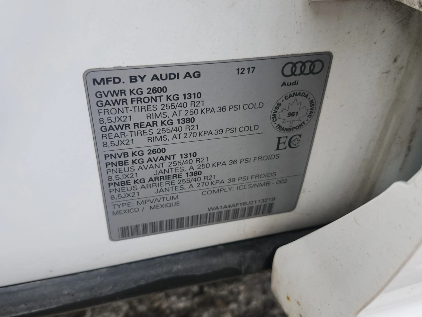 Audi SQ5 quattro * Панорама * АвтоКредит (ЦЕНА ДО БГ), снимка 16 - Автомобили и джипове - 56333082