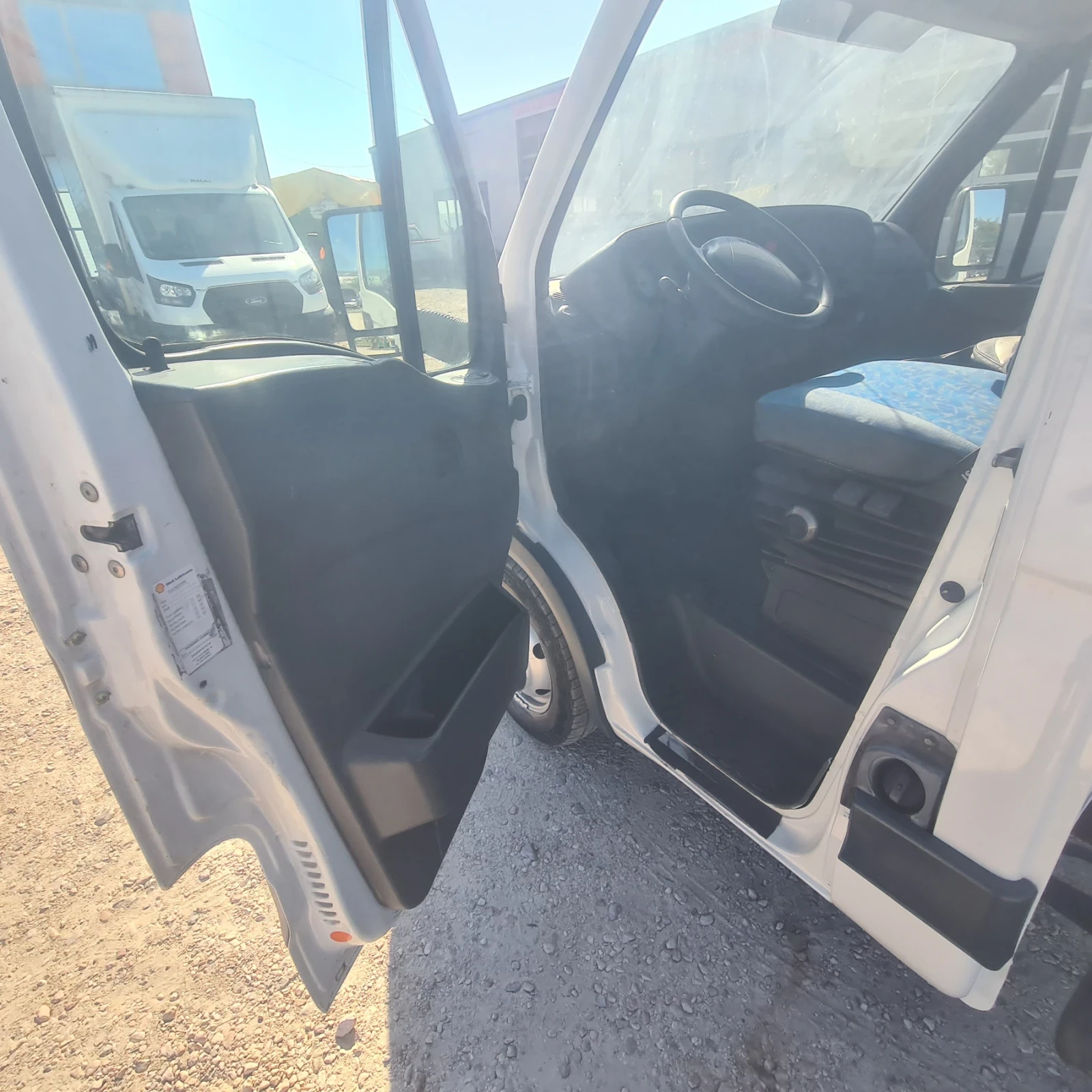 Iveco 35c13, снимка 12 - Бусове и автобуси - 55618531