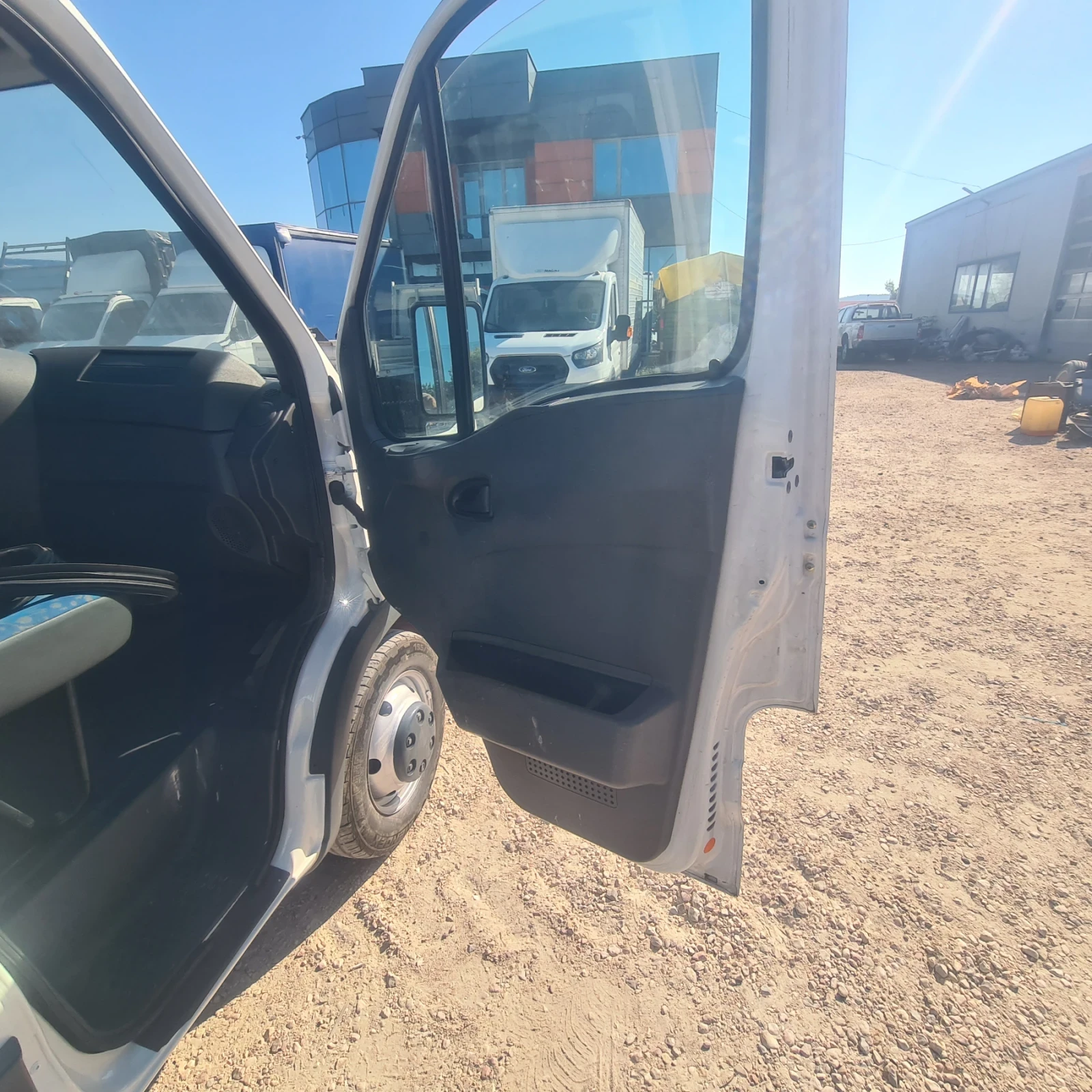 Iveco 35c13, снимка 15 - Бусове и автобуси - 55618531