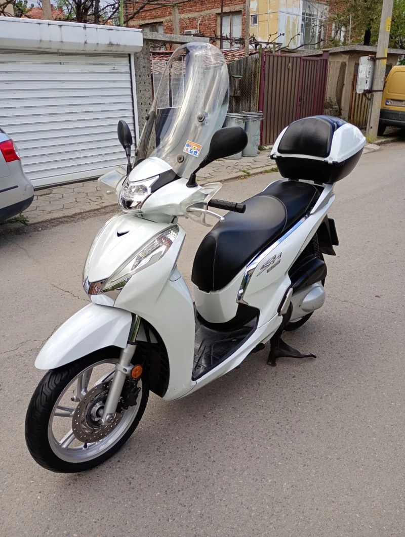 Honda Sh 2017 300i ABS, LED, Keyless , снимка 3 - Мотоциклети и мототехника - 49957230