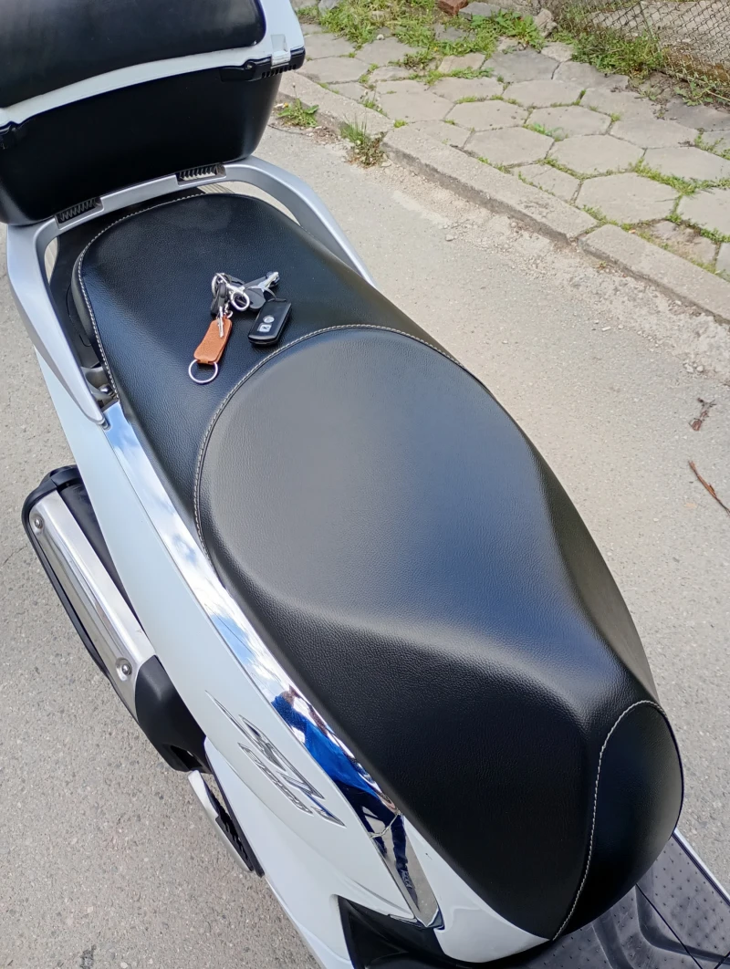 Honda Sh 2017 300i ABS, LED, Keyless , снимка 10 - Мотоциклети и мототехника - 49957230