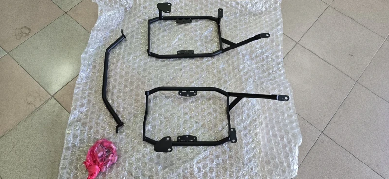 Suzuki V-strom 1000-1050 стойки за странични куфари Bumot, снимка 2 - Мотоциклети и мототехника - 51593215