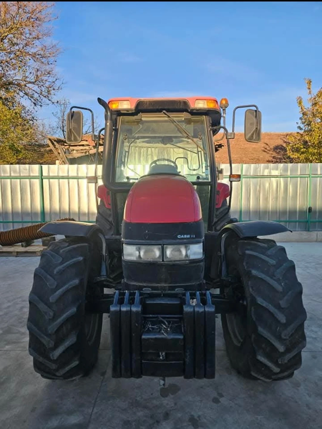 Трактор CASE IH JXU, снимка 1