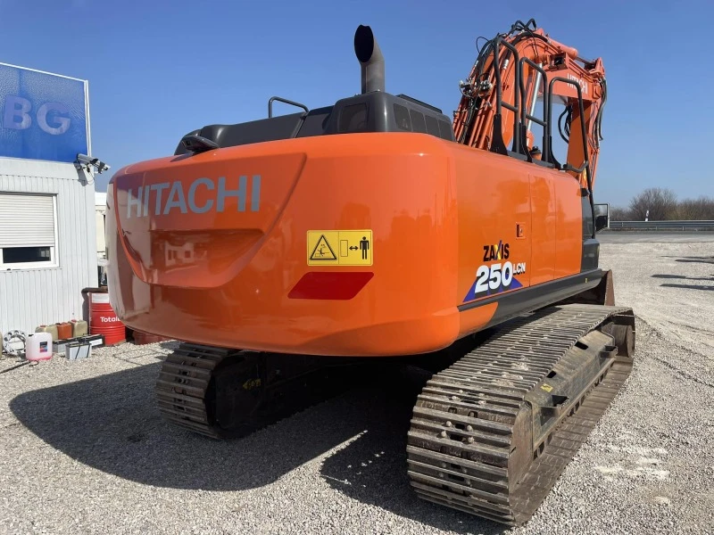 Багер Hitachi ZX 250 LCN-6, снимка 15 - Индустриална техника - 44494456