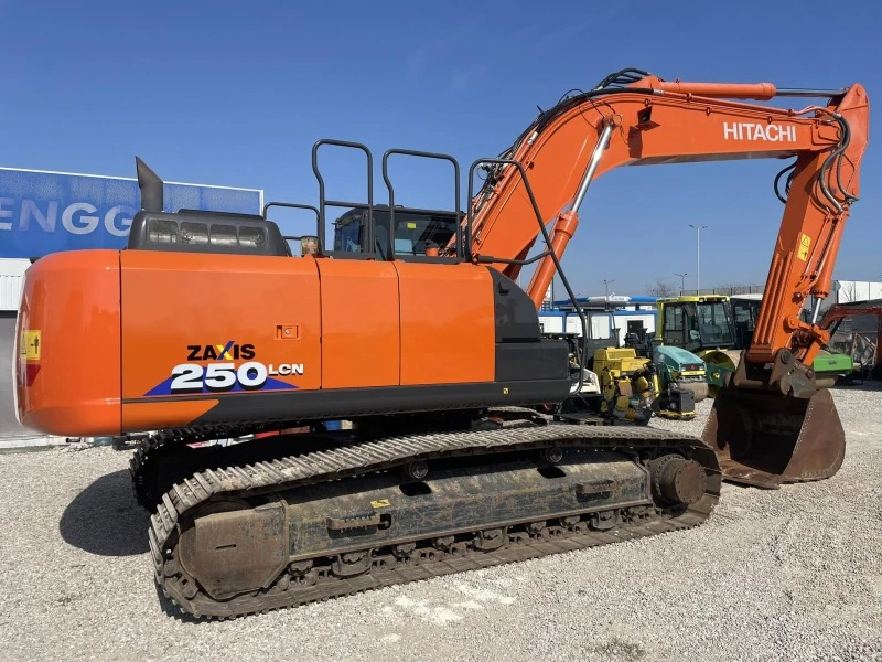 Багер Hitachi ZX 250 LCN-6, снимка 5 - Индустриална техника - 44494456