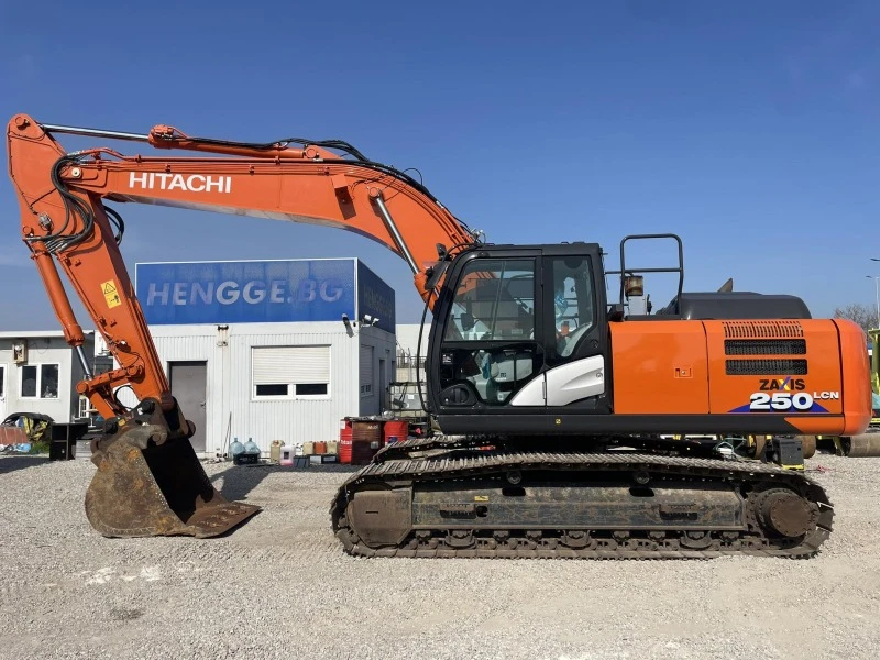 Багер Hitachi ZX 250 LCN-6, снимка 1 - Индустриална техника - 44494456