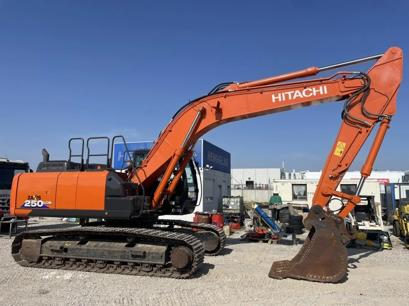 Багер Hitachi ZX 250 LCN-6, снимка 9 - Индустриална техника - 44494456