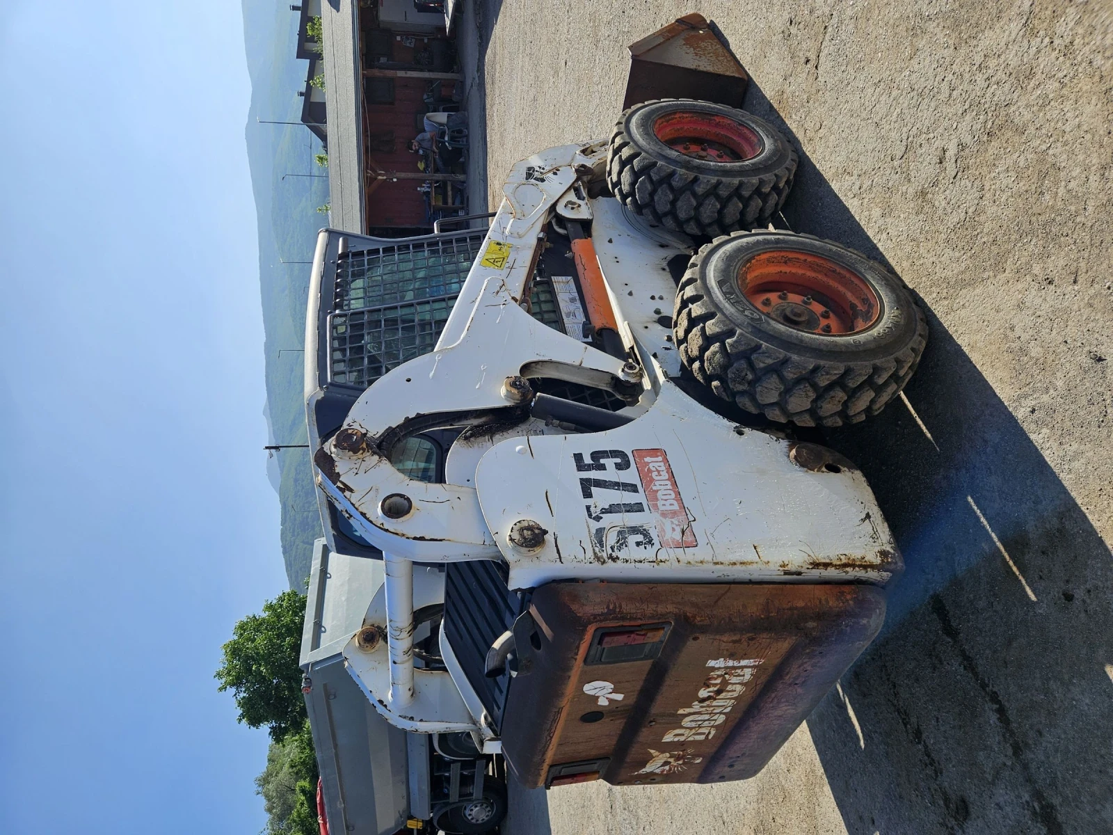 Мини челни товарачи Bobcat S175 - изображение 2