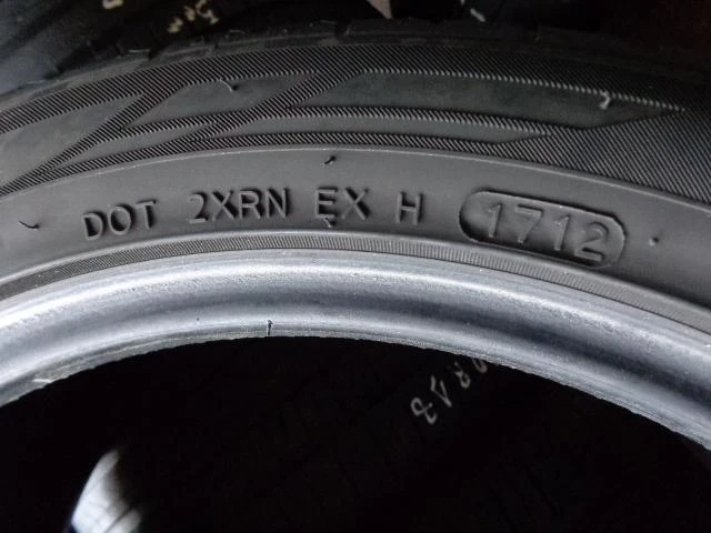 Гуми Летни 215/45R17, снимка 12 - Гуми и джанти - 14350576