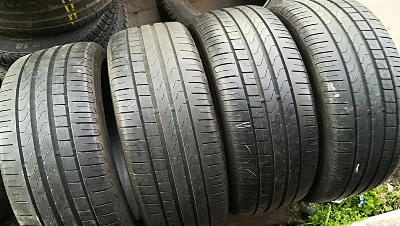 Гуми Летни 235/40R19, снимка 2 - Гуми и джанти - 25326302