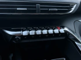 Peugeot 3008 1.2 Pure Tech / Automatic / , снимка 12