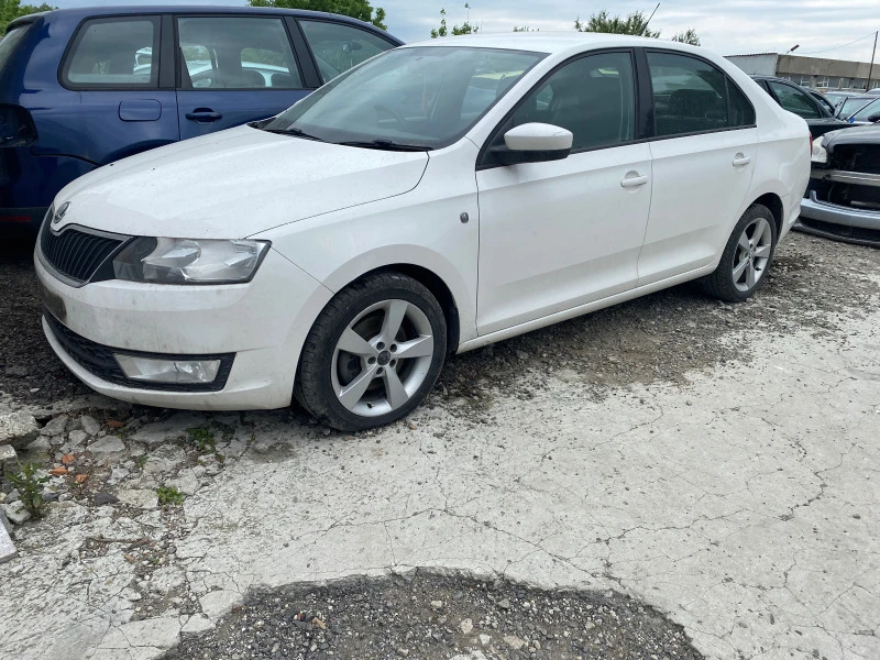 Skoda Rapid 1600, снимка 8 - Автомобили и джипове - 40784477