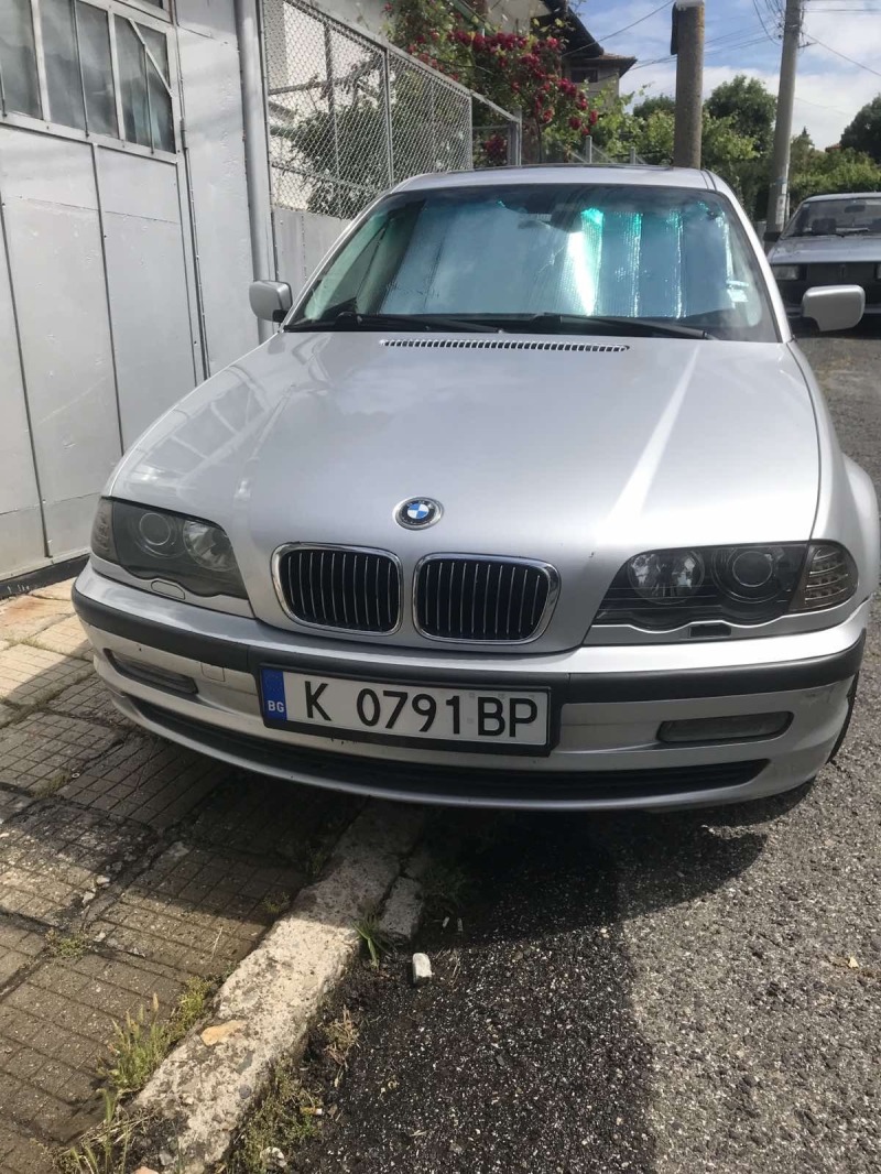 BMW 323, снимка 1 - Автомобили и джипове - 46171946