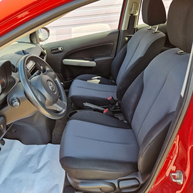 Mazda 2 1.3i 75к.с, снимка 7 - Автомобили и джипове - 46789918