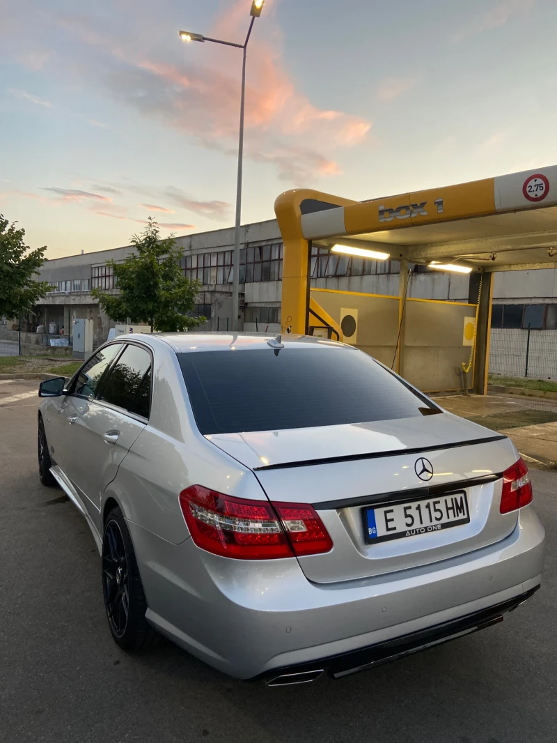 Mercedes-Benz E 350, снимка 3 - Автомобили и джипове - 47029807