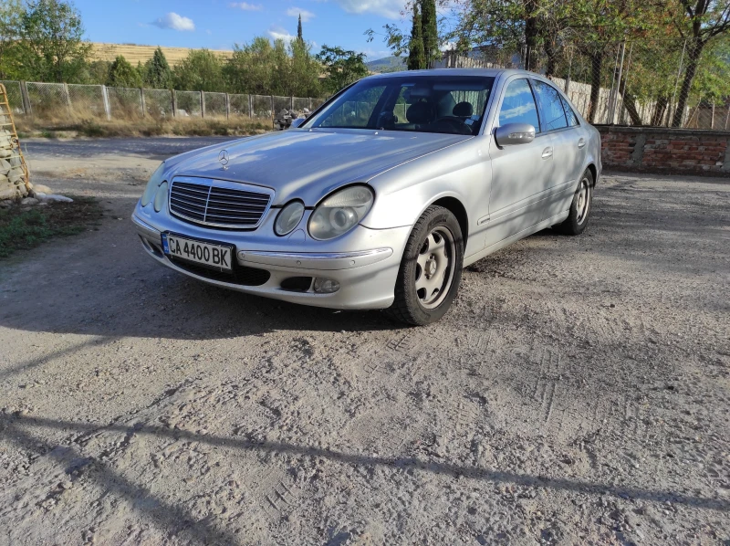 Mercedes-Benz E 200 2.0 ГАЗ, АВТОМАТ , снимка 1 - Автомобили и джипове - 47359966