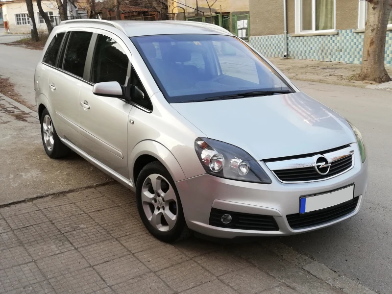 Opel Zafira, снимка 8 - Автомобили и джипове - 47881373