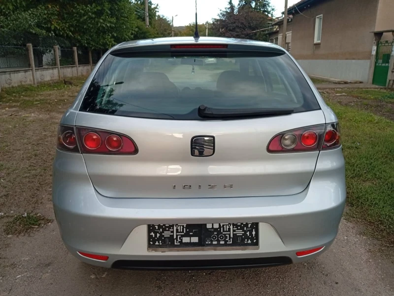 Seat Ibiza 1.2 i feislift , снимка 6 - Автомобили и джипове - 52030360
