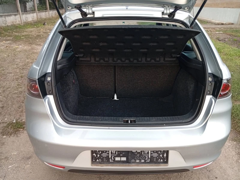 Seat Ibiza 1.2 i feislift , снимка 15 - Автомобили и джипове - 52030360