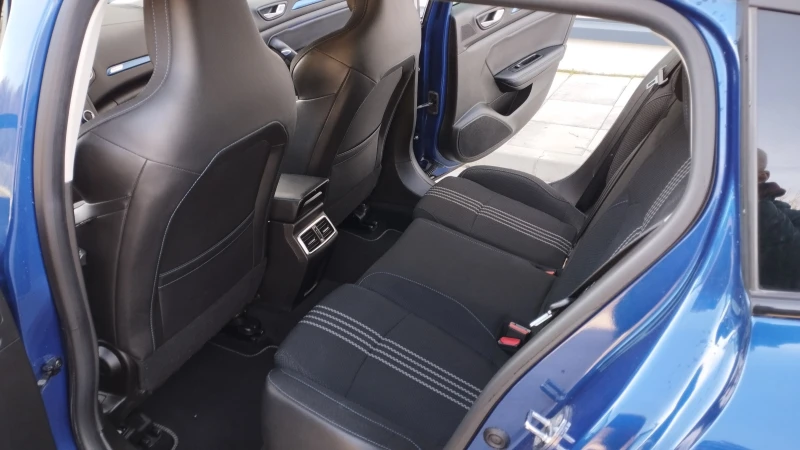 Renault Megane 1.6 GT - 205 k.s., снимка 8 - Автомобили и джипове - 52433509