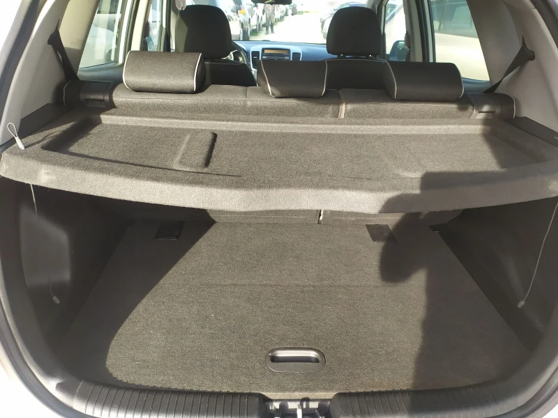 Kia Venga 1.4i 16v, снимка 5 - Автомобили и джипове - 52446712