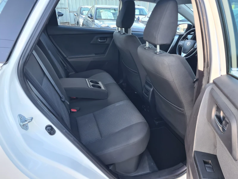 Toyota Auris 1.8HYBRID-ЛИЗИНГ, снимка 13 - Автомобили и джипове - 52453839