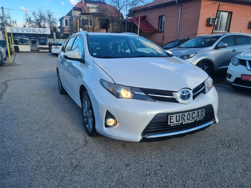 Toyota Auris 1.8HYBRID-ЛИЗИНГ, снимка 3 - Автомобили и джипове - 52453839